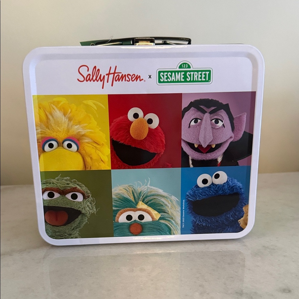 Sally Hansen X Sesame Street metal lunchbox